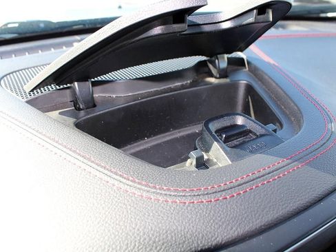 Used 2022 Jeep Cherokee Trailhawk w/ Comfort/Convenience Group image 16