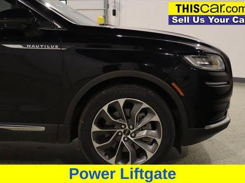 Used 2023 Lincoln Nautilus Reserve AWD/4WD image 11