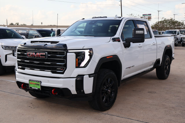 Used 2025 GMC Sierra 2500 AT4 w/ AT4 Premium Plus Package AWD/4WD image 3
