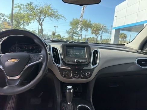 Used 2018 Chevrolet Equinox LT image 9