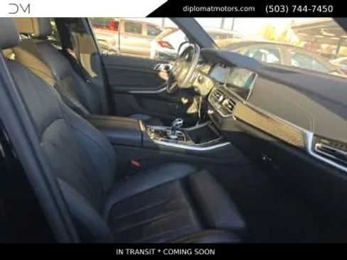 Used 2022 BMW X5 M50i w/ Executive Package image 8