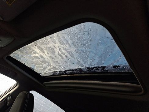 Used 2018 Toyota RAV4 XLE image 14