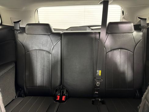 Used 2017 Chevrolet Traverse Premier image 22