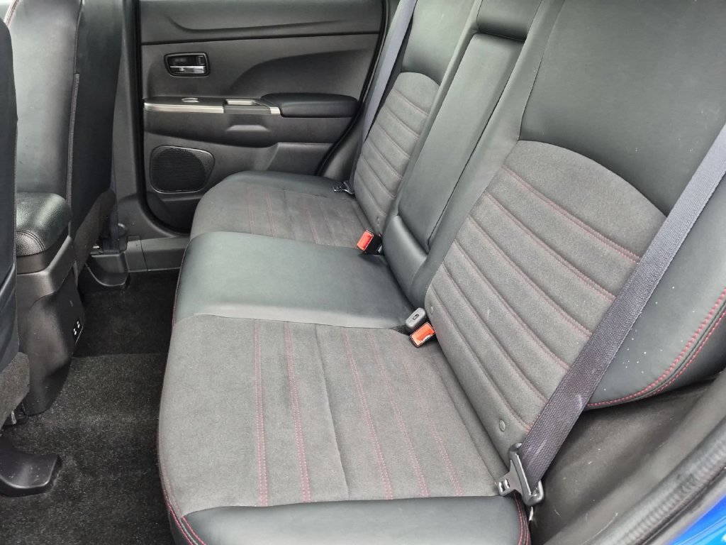 Used 2026 Mitsubishi Outlander Sport SE AWD/4WD image 25