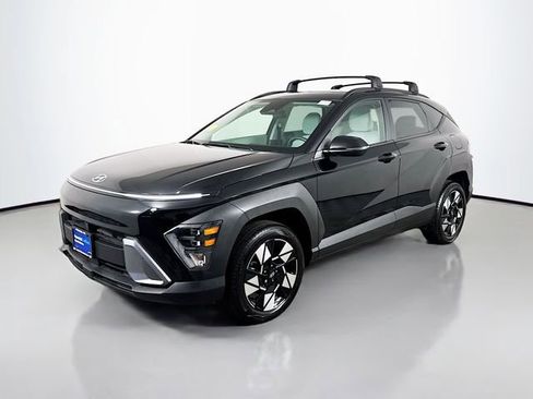 Used 2024 Hyundai Kona SEL image 2