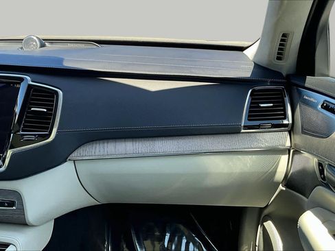 Used 2021 Volvo XC90 T6 Inscription w/ Lounge Package AWD/4WD image 28