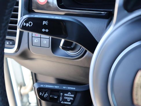 Used 2023 Porsche Cayenne GTS image 33