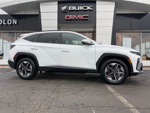 Used 2025 Hyundai Tucson SEL image 1