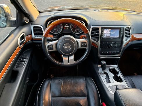 Used 2012 Jeep Grand Cherokee Overland w/ Mopar Chrome Edition Group image 15