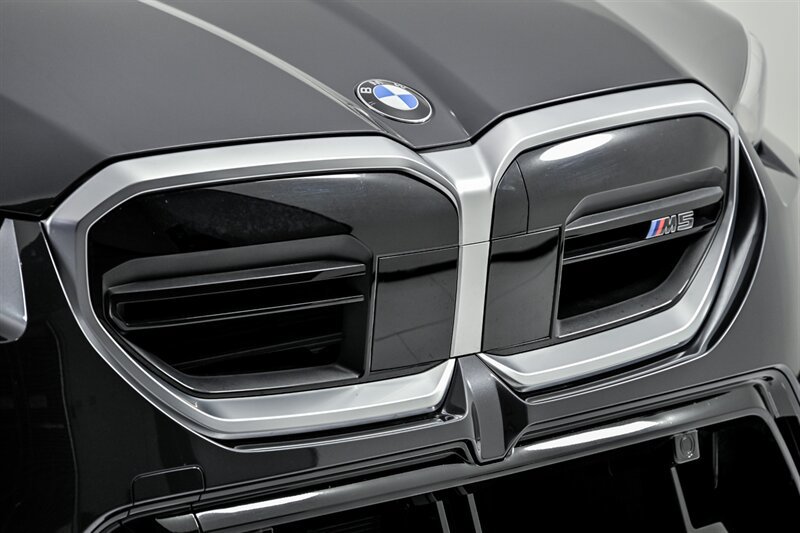 Used 2025 BMW M5 Touring AWD/4WD image 4