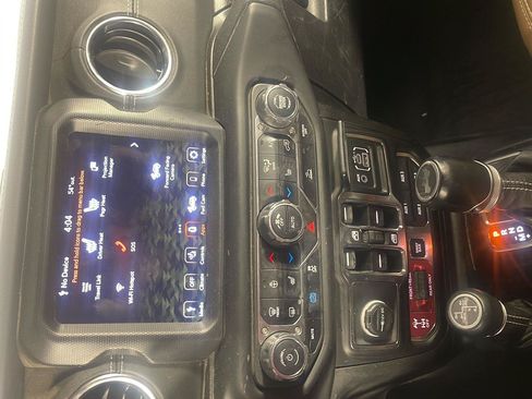Used 2021 Jeep Wrangler Unlimited Rubicon 4xe w/ Cold Weather Group AWD/4WD image 19