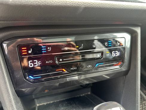 Used 2023 Volkswagen Tiguan SEL R-Line image 11