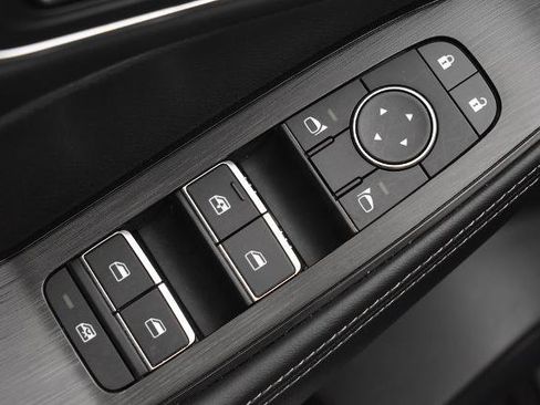 Certified 2026 Nissan Rogue Platinum w/ Platinum Premium Package AWD/4WD image 11
