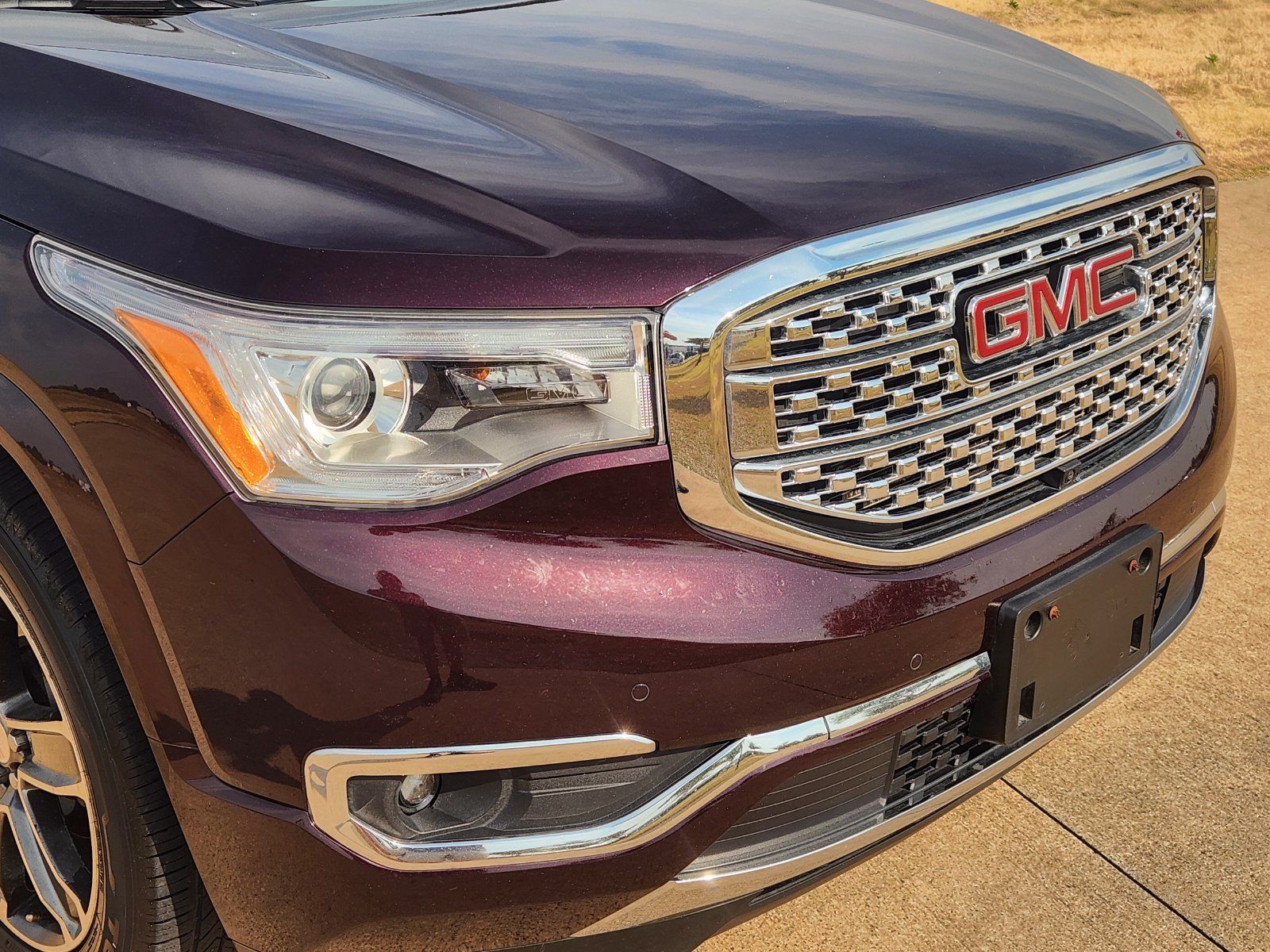 Used 2017 GMC Acadia Denali w/ Technology Package AWD/4WD image 12