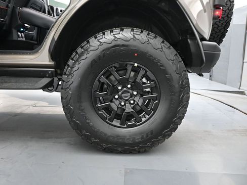 New 2025 Ford Bronco Raptor w/ Interior Carbon Fiber Pack AWD/4WD image 23