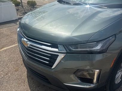 Used 2023 Chevrolet Traverse LT