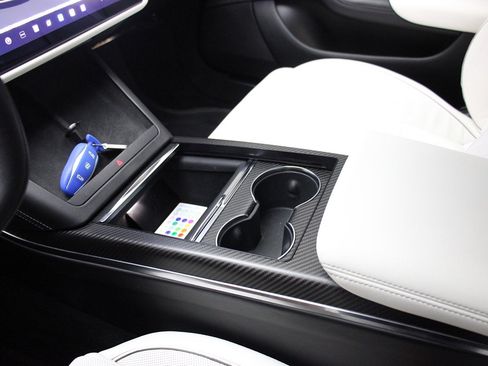 Used 2022 Tesla Model S Plaid image 27