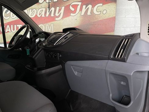Used 2017 Ford Transit 150 XLT image 19