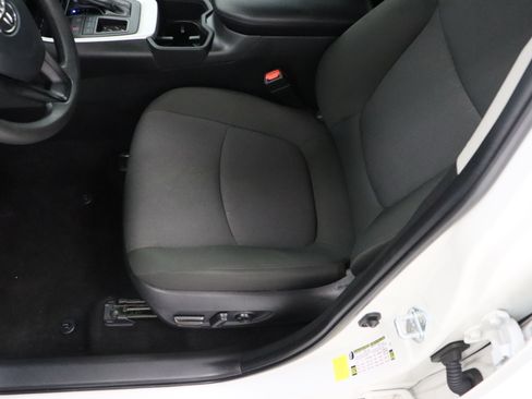 Used 2025 Toyota RAV4 XLE FWD image 15