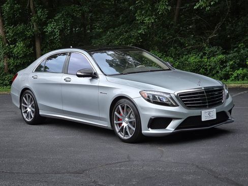 Used 2017 Mercedes-Benz S 63 AMG 4MATIC Sedan w/ Warmth & Comfort Package image 8