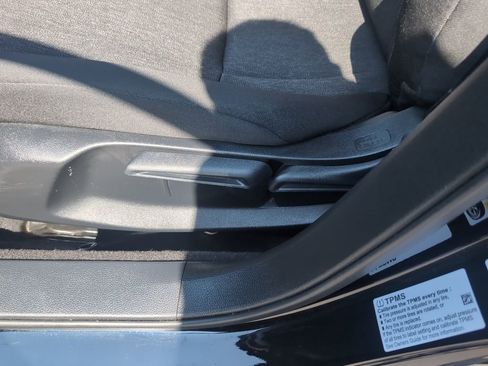 Certified 2025 Honda Accord LX image 22