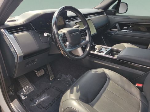Used 2023 Land Rover Range Rover Long Wheelbase SE AWD/4WD image 17