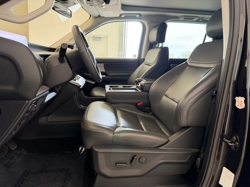 Used 2025 Ford Expedition Max Active image 5