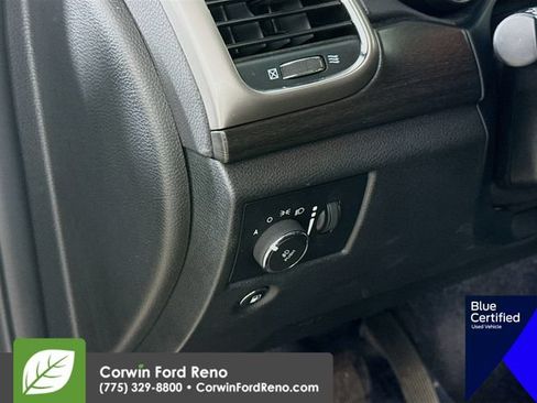 Used 2018 Jeep Grand Cherokee Altitude AWD/4WD image 13