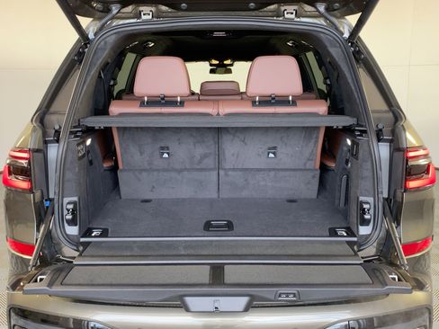 New 2026 BMW X7 M60i image 31