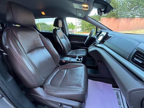 Used 2021 Honda Odyssey EX image 13
