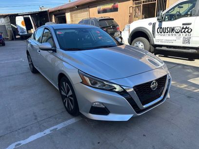Used 2022 Nissan Altima 2.5 SV w/ SV Premium Package