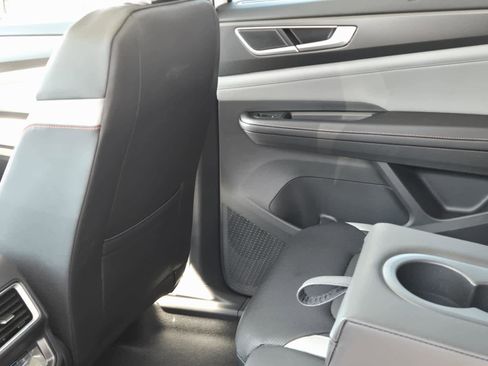 New 2026 Volkswagen Atlas Peak Edition AWD/4WD image 13