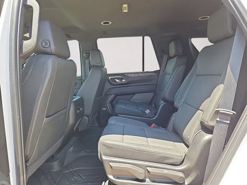 Used 2024 Chevrolet Tahoe Z71 w/ Luxury Package AWD/4WD image 17
