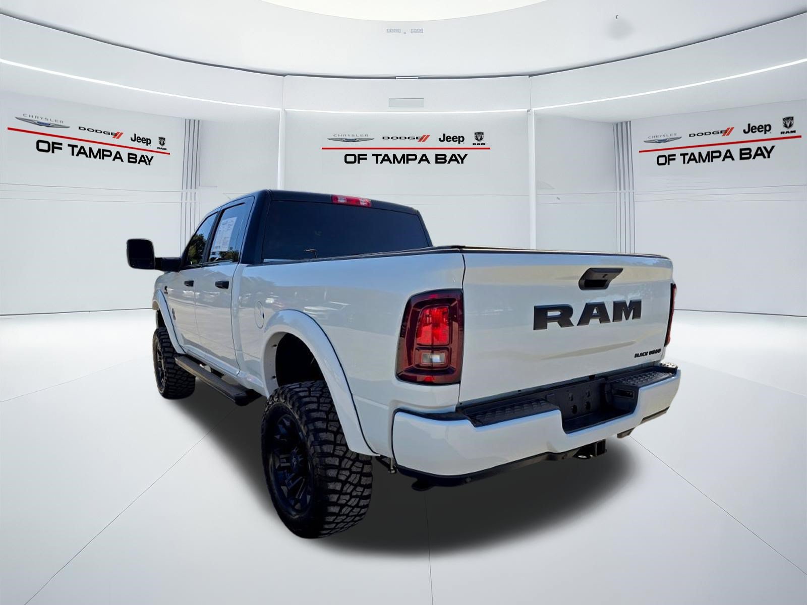 Used 2025 RAM 2500 Big Horn AWD/4WD image 4