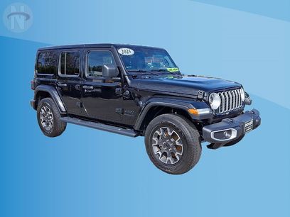 Certified 2025 Jeep Wrangler Sahara w/ Technology Group