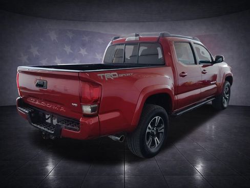 Used 2016 Toyota Tacoma TRD Sport RWD image 5