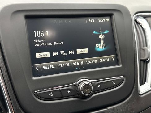 Used 2016 Chevrolet Malibu LT image 4