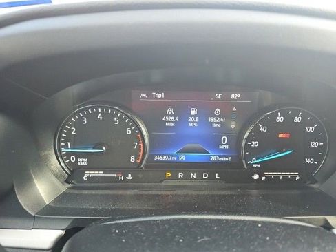 Used 2023 Ford Explorer XLT RWD image 10