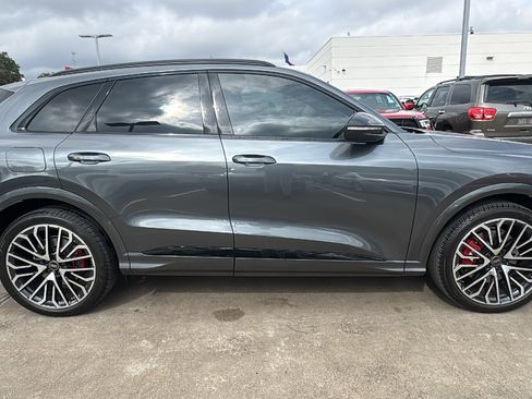 Used 2025 Audi SQ5 Premium Plus image 8