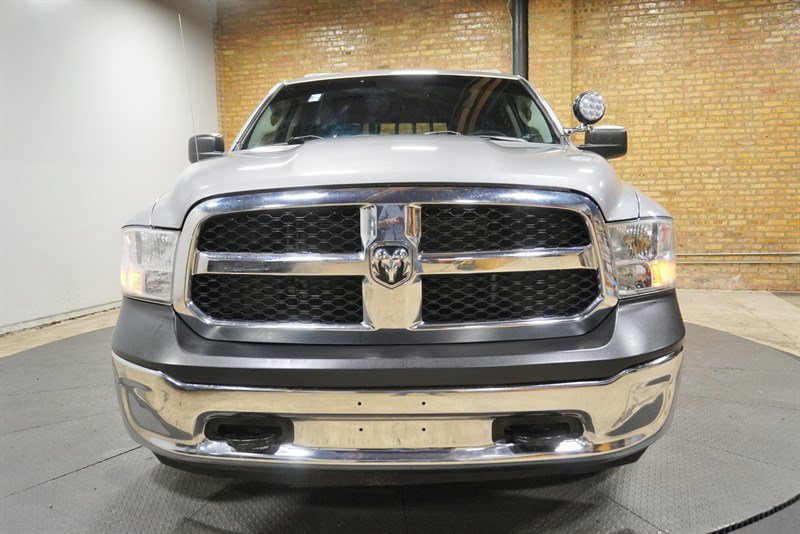 Used 2021 RAM 1500 4x4 Crew Cab Classic w/ Chrome Appearance Group image 4