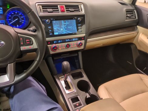 Used 2016 Subaru Outback 2.5i Limited image 21