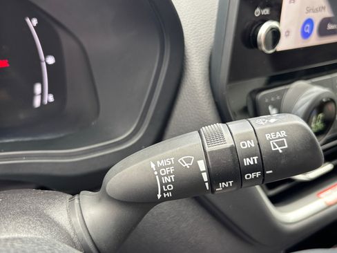Used 2025 Toyota Grand Highlander FWD image 24