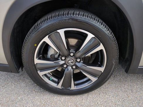 Used 2021 Lexus UX 250h 250h Base w/ Premium Package image 11