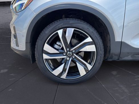 New 2025 Volvo XC40 B5 Plus w/ Protection Package Premier image 14