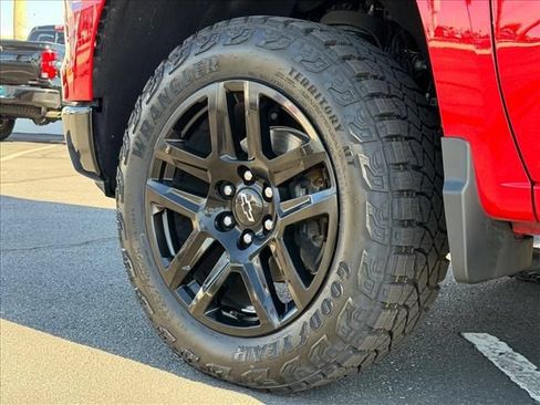 Certified 2024 Chevrolet Silverado 1500 LT Trail Boss w/ Convenience Package II AWD/4WD image 23