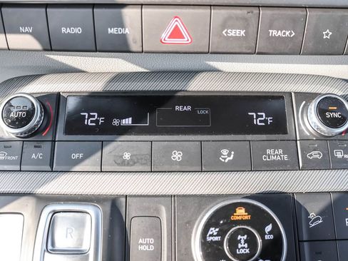 Certified 2023 Hyundai Palisade SEL image 25