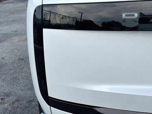New 2027 Land Rover Range Rover SE AWD/4WD image 10