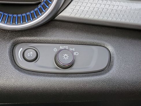 Used 2024 Chevrolet Trax LT w/ Driver Confidence Package image 19