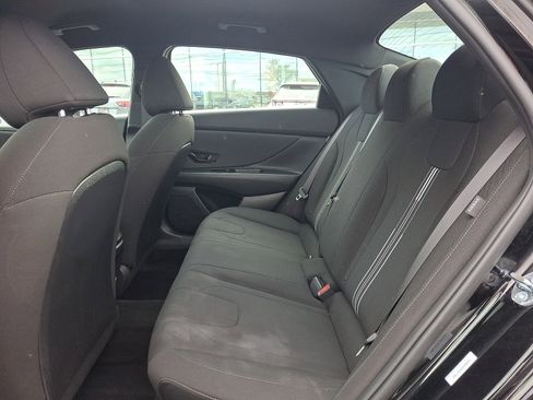 Certified 2025 Hyundai Elantra Sport FWD image 10