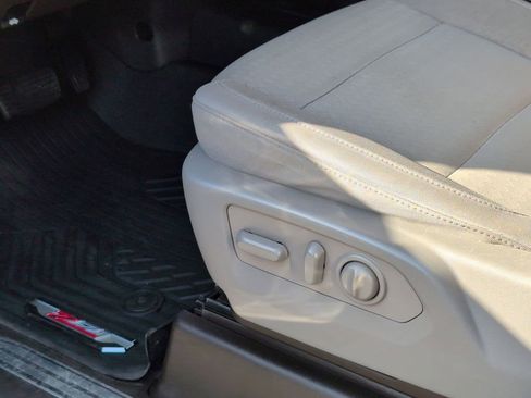 Used 2021 Chevrolet Silverado 1500 LT w/ Bed Protection Package image 21